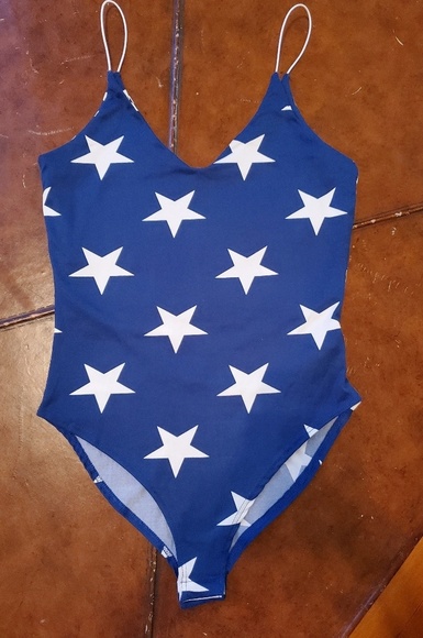 One Left!! 🔥Ultra Soft Star Bodysuit 2/$40 - Picture 2 of 3